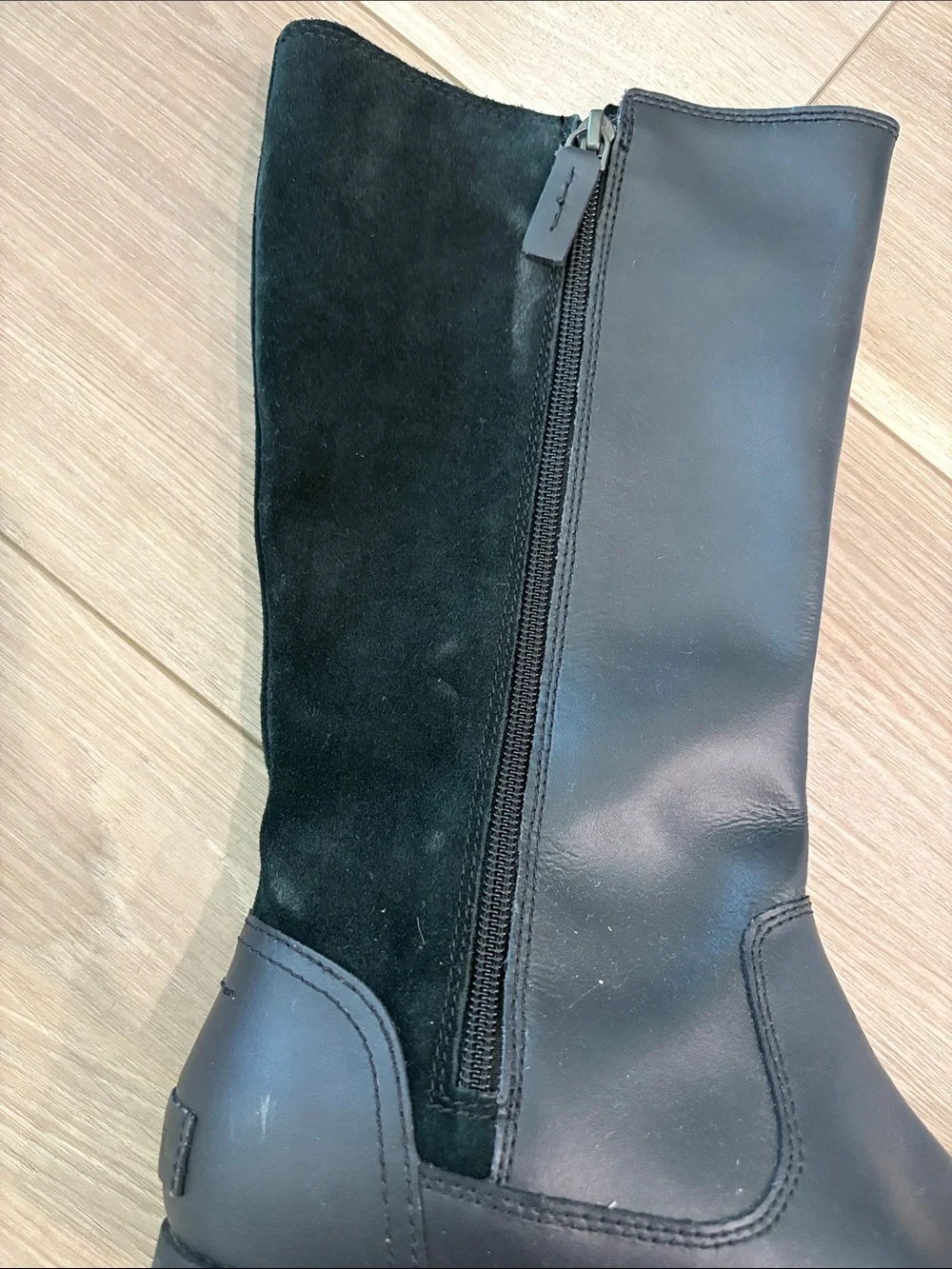 Sorel tall black boots size 5